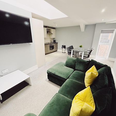 2 Bedroom Apartment In The Heart Of Newcastle - Spacious - Sleeps 7 ภายนอก รูปภาพ