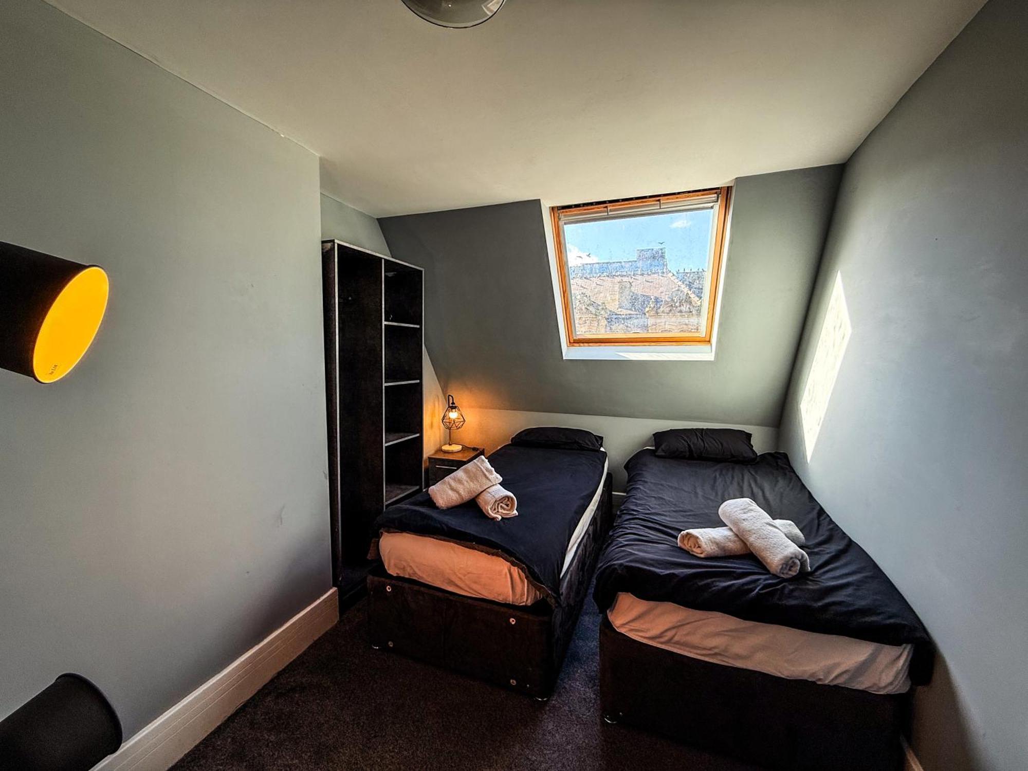 2 Bedroom Apartment In The Heart Of Newcastle - Spacious - Sleeps 7 ภายนอก รูปภาพ